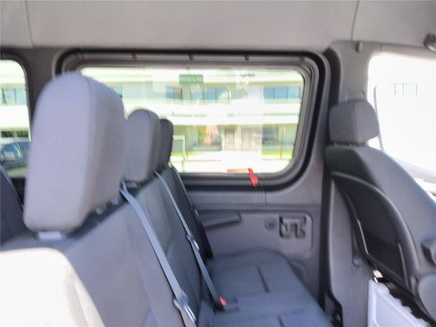 Used 2019 Mercedes-Benz Sprinter 2500 image 20