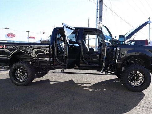 Used 2024 Ford F350 Lariat w/ Lariat Ultimate Package image 32