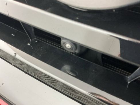 Used 2023 Nissan Pathfinder Platinum image 10