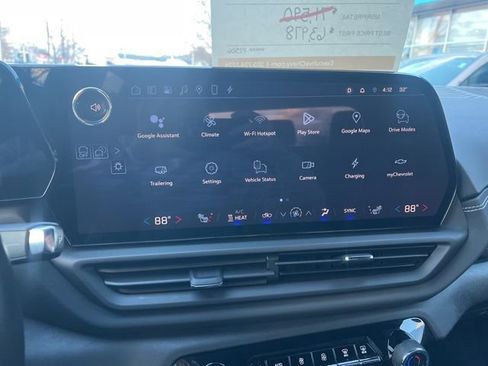 Used 2026 Chevrolet Silverado EV LT AWD/4WD image 17