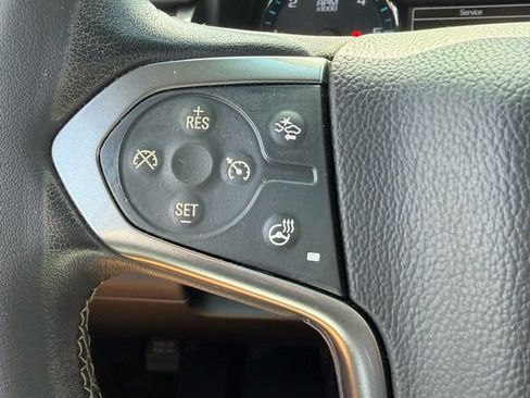 Used 2020 Chevrolet Suburban LT w/ Luxury Package RWD image 31