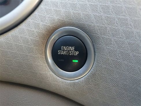 Used 2024 Chevrolet Malibu LT image 32