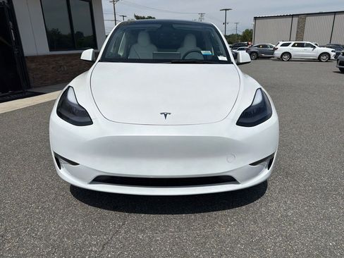Used 2023 Tesla Model Y Performance AWD/4WD image 9