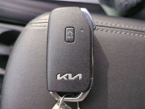 Used 2024 Kia Seltos S image 29