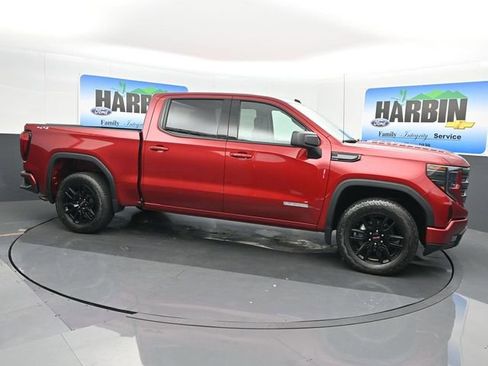 Used 2024 GMC Sierra 1500 Elevation AWD/4WD image 7