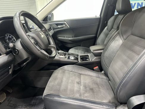 Used 2022 Mitsubishi Outlander SE FWD image 11