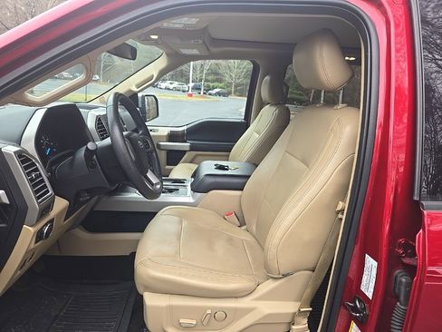 Used 2015 Ford F150 Lariat image 2