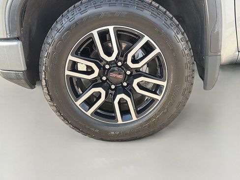 Used 2024 GMC Sierra 1500 AT4 w/ AT4 Preferred Package AWD/4WD image 43