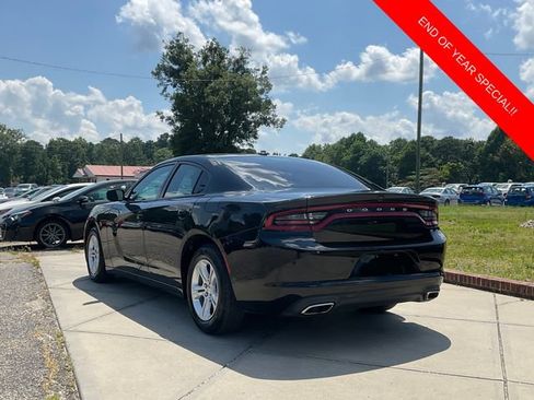 Used 2020 Dodge Charger SXT image 5