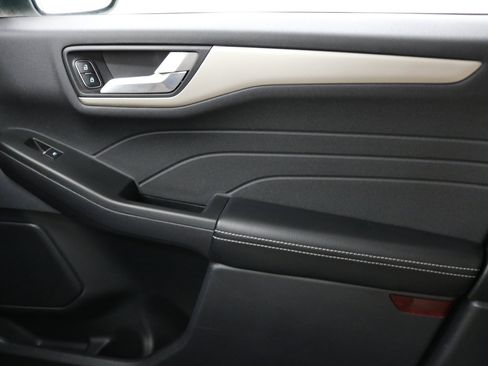 Used 2022 Ford Escape SEL image 29