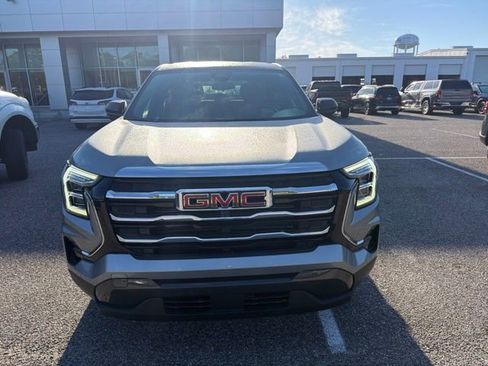 Used 2025 GMC Terrain Elevation AWD/4WD image 2