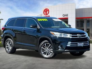 Certified 2019 Toyota Highlander XLE AWD/4WD video 2