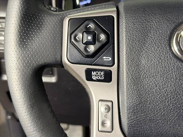 Used 2018 Toyota 4Runner SR5 AWD/4WD image 24