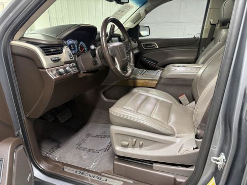 Used 2020 GMC Yukon XL Denali w/ Open Road Package AWD/4WD image 13