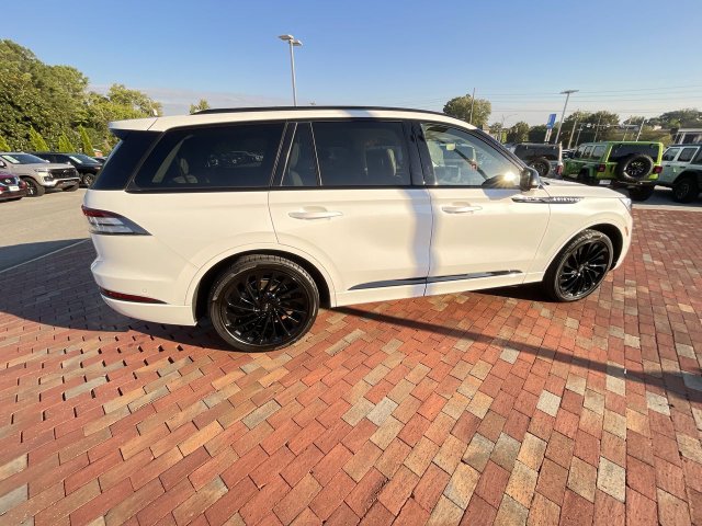 Used 2023 Lincoln Aviator Black Label w/ Jet Package AWD/4WD image 36