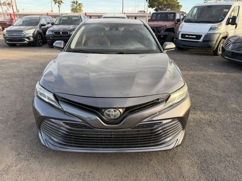 Used 2020 Toyota Camry LE image 2