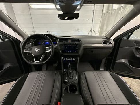 Used 2023 Volkswagen Tiguan SE image 20