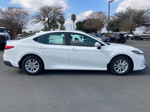 New 2026 Toyota Camry LE image 4