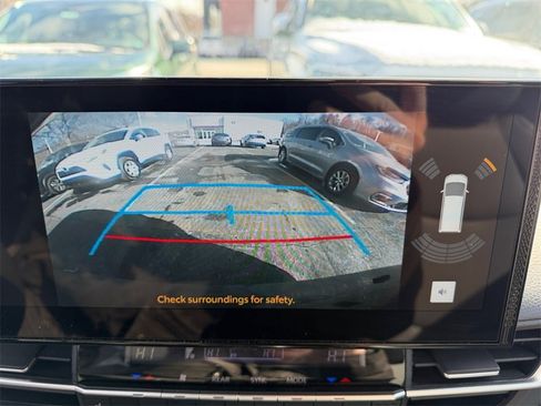 Used 2025 Toyota Sienna XLE w/ XLE Plus Package image 21