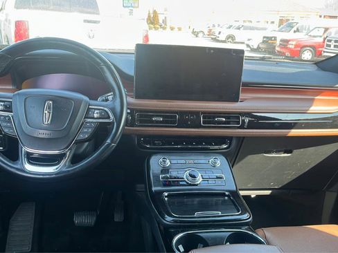 Used 2021 Lincoln Nautilus Reserve FWD image 16