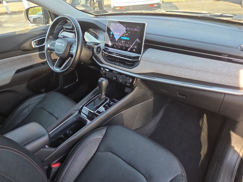 Certified 2022 Jeep Compass Latitude AWD/4WD image 19