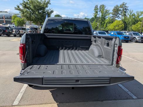 Used 2018 Ford F150 Raptor w/ Equipment Group 802A Luxury AWD/4WD image 39