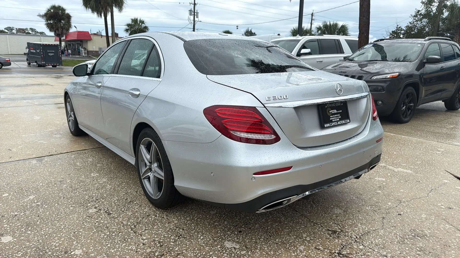 Used 2017 Mercedes-Benz E 300 image 3