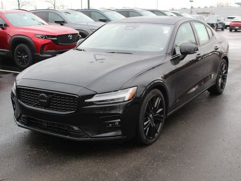 Used 2023 Volvo S60 B5 Plus w/ Climate Package image 8