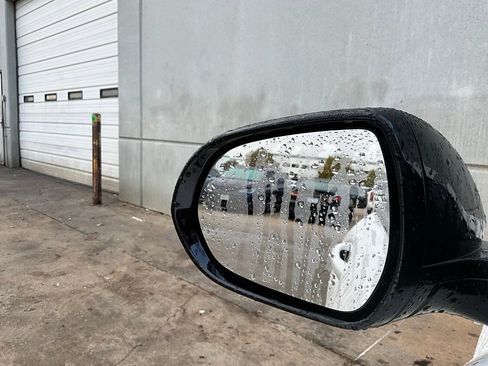 Used 2025 Buick Envista Sport Touring image 18