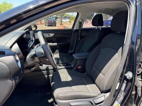 Used 2024 Kia Forte LXS FWD image 16