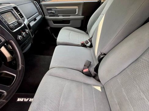 Used 2017 RAM 1500 Classic SLT AWD/4WD image 16