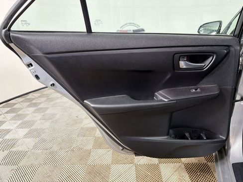 Used 2015 Toyota Camry LE FWD image 21