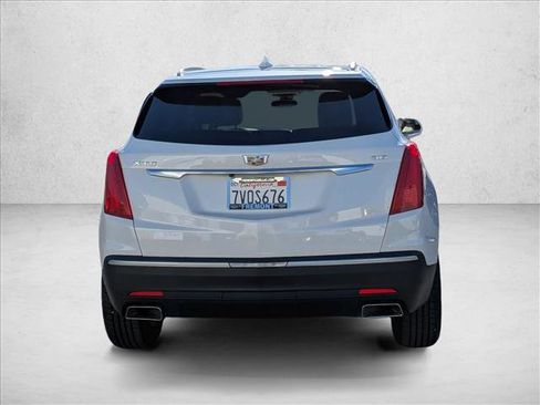 Used 2017 Cadillac XT5 Luxury w/ Driver Awareness Package image 6