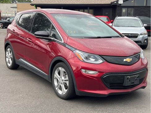 Used 2017 Chevrolet Bolt LT FWD image 4