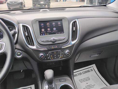 Used 2022 Chevrolet Equinox LT FWD image 16