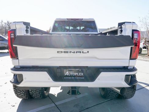 Used 2025 GMC Sierra 3500 Denali Ultimate image 5