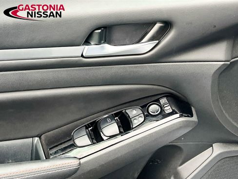 Used 2024 Nissan Altima 2.5 SR w/ SR Premium Package image 23