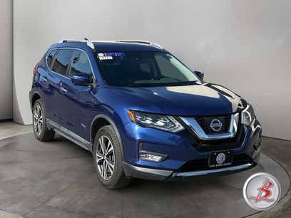 Used 2017 Nissan Rogue SL