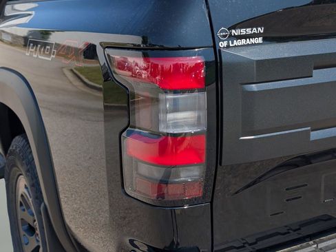 New 2025 Nissan Frontier PRO-4X w/ Pro Premium Package AWD/4WD image 33
