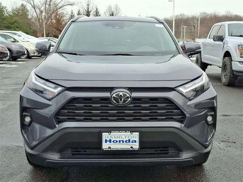 Used 2022 Toyota RAV4 XLE Premium image 25