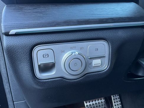 Used 2024 Mercedes-Benz GLS 450 4MATIC image 6