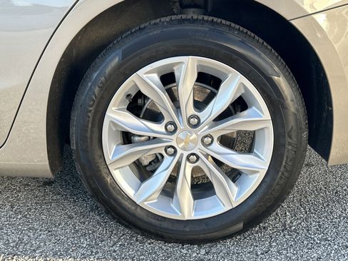 Used 2024 Chevrolet Malibu LT image 19