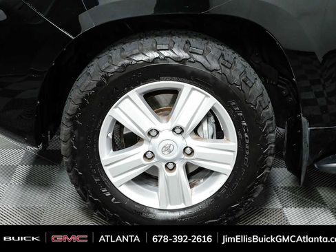 Used 2015 Toyota Land Cruiser AWD/4WD image 40