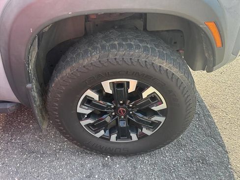 Used 2022 Nissan Frontier Pro-X RWD image 7