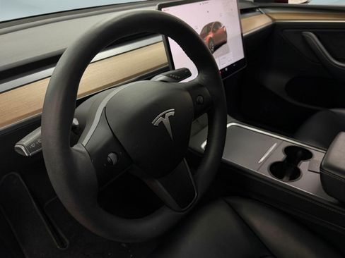 Used 2022 Tesla Model Y Performance image 12
