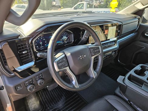 Used 2025 Chevrolet Silverado 3500 LT w/ Trail Boss Package AWD/4WD image 14