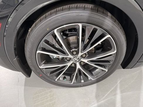 New 2026 Toyota Prius XLE FWD image 11