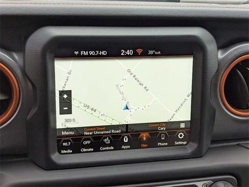 Used 2023 Jeep Gladiator Mojave w/ Cold Weather Group image 18