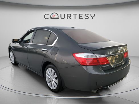 Used 2013 Honda Accord EX-L image 2