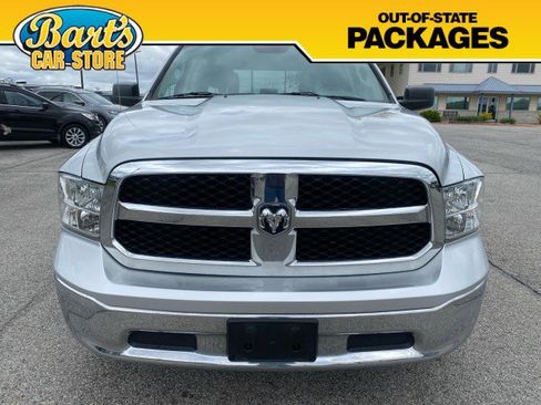Used 2018 RAM 1500 Classic SLT AWD/4WD image 2